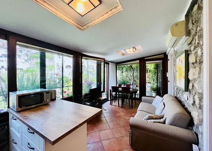 Будинок відпочинку Yourhome - Maison Iolanda